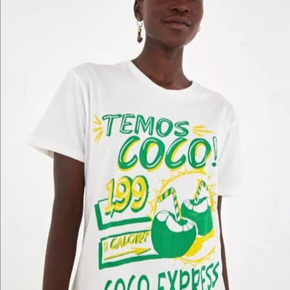FARM Rio Tops - Farm Rio Tshirt White Coco Express Coconut Fruit Print Short Sleeve size XS